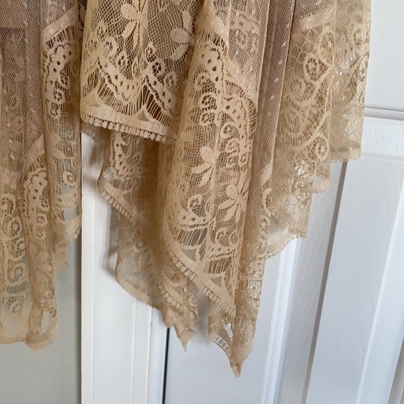 FLASH SALE Lace Two Piece Dress - Picture 4 of 13